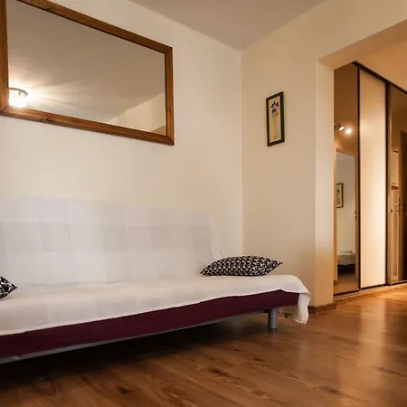 Superb Panska 5 *