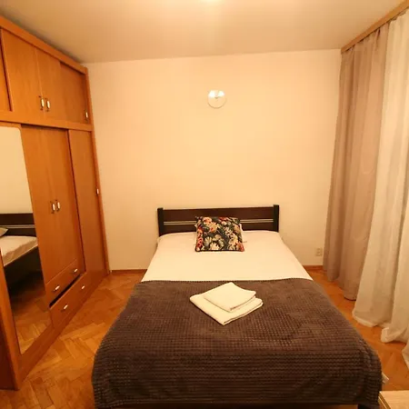 Superb Panska 5
